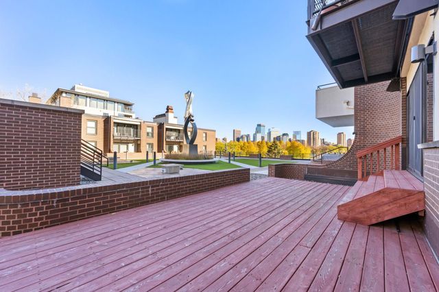 48 Groveland Terrace B103, Minneapolis, MN 55403