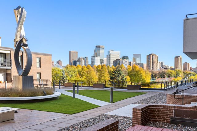 48 Groveland Terrace B103, Minneapolis, MN 55403