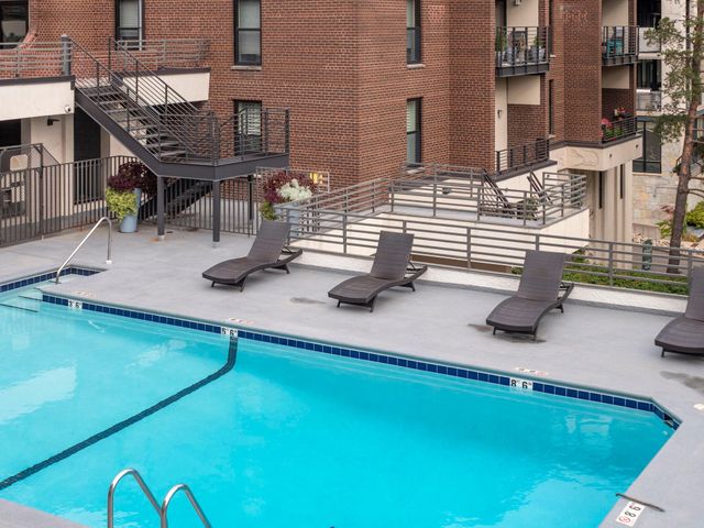 48 Groveland Terrace B103, Minneapolis, MN 55403