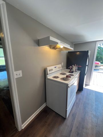 1341 Veterans Pkwy, Murfreesboro, TN 37128
