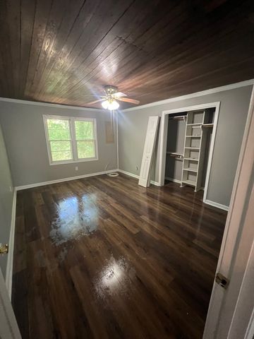 1341 Veterans Pkwy, Murfreesboro, TN 37128