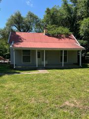 1341 Veterans Pkwy, Murfreesboro, TN 37128