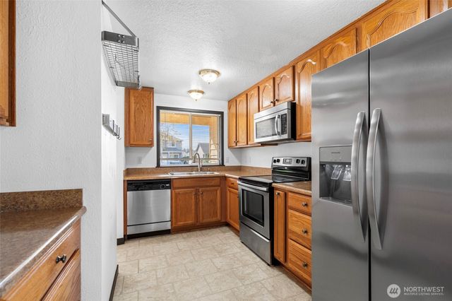 988 Ridgeway Drive, Oak Harbor, WA 98277