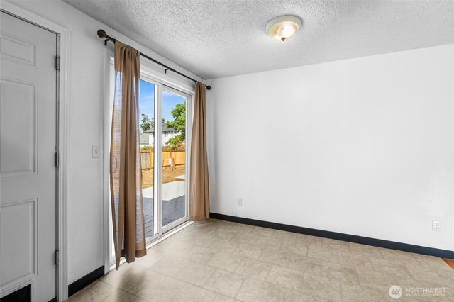 988 Ridgeway Drive, Oak Harbor, WA 98277