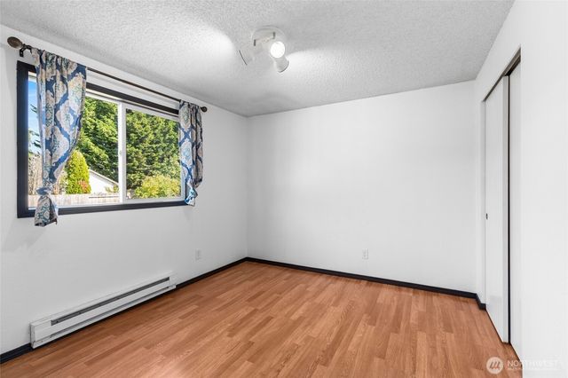 988 Ridgeway Drive, Oak Harbor, WA 98277