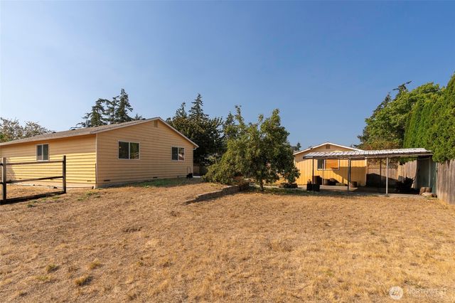 988 Ridgeway Drive, Oak Harbor, WA 98277