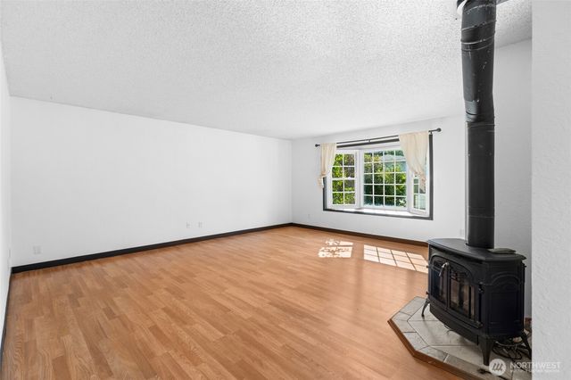 988 Ridgeway Drive, Oak Harbor, WA 98277