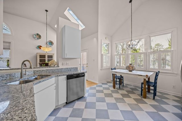 9 Eastwind Place, Chapel Hill, NC 27517