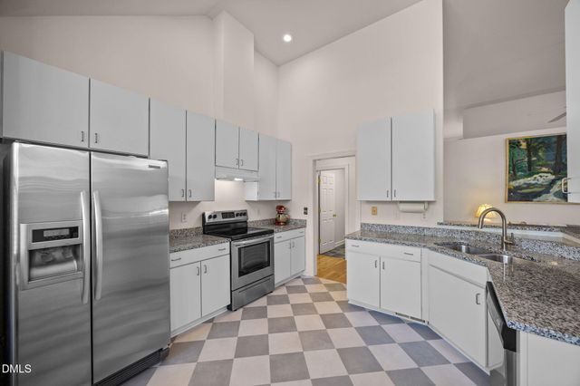 9 Eastwind Place, Chapel Hill, NC 27517