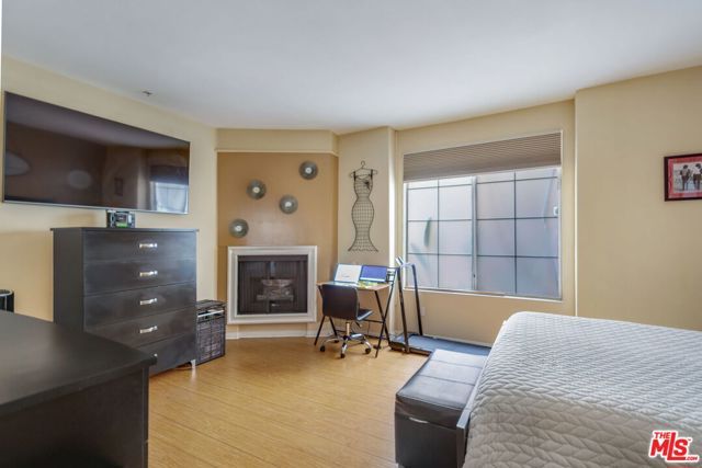 7100 La Tijera Boulevard B101, Los Angeles, CA 90045