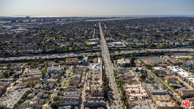 7100 La Tijera Boulevard B101, Los Angeles, CA 90045