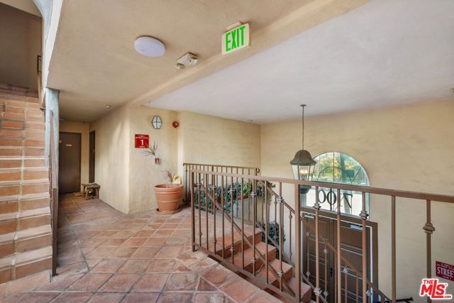 7100 La Tijera Boulevard B101, Los Angeles, CA 90045