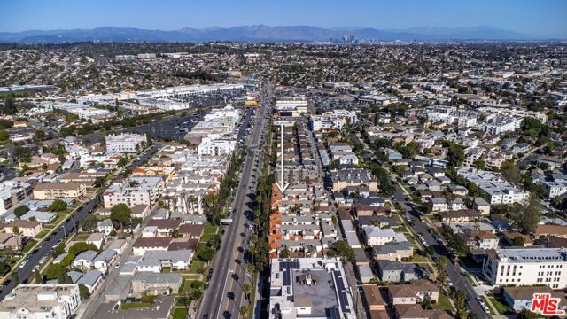 7100 La Tijera Boulevard B101, Los Angeles, CA 90045