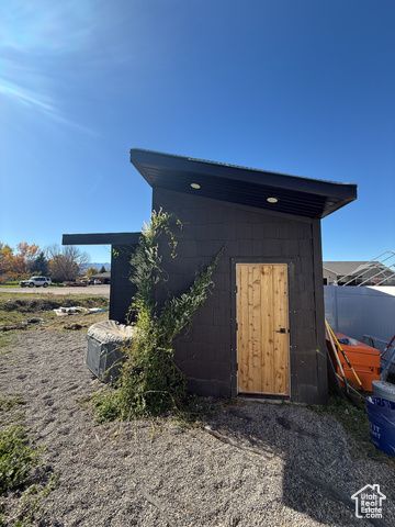 2284 N 740 E, North Logan, UT 84341