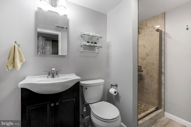 1128 HALESWORTH DR, Rockville, MD 20854