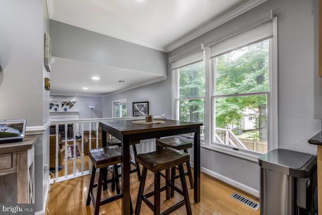 1128 HALESWORTH DR, Rockville, MD 20854