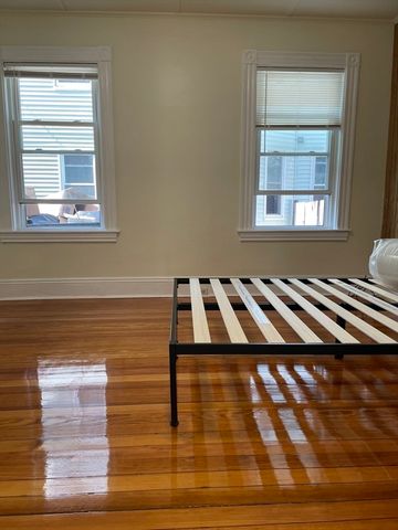11 Wellingston Street 11, Waltham, MA 02451