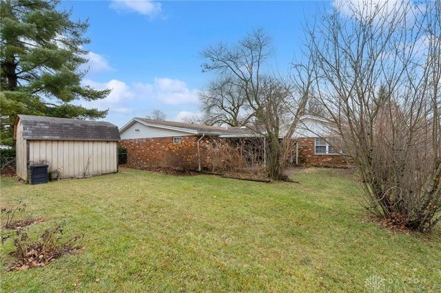 1379 Honeysuckle Drive, Fairborn, OH 45324