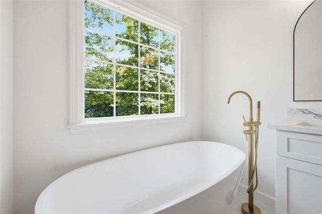 9380 Grace Lake Drive, Douglasville, GA 30135