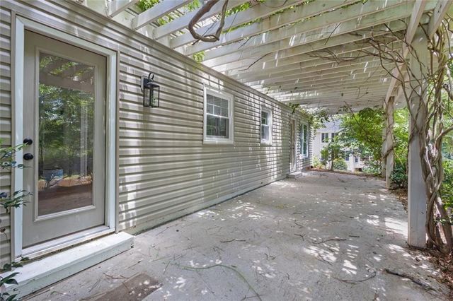 9380 Grace Lake Drive, Douglasville, GA 30135