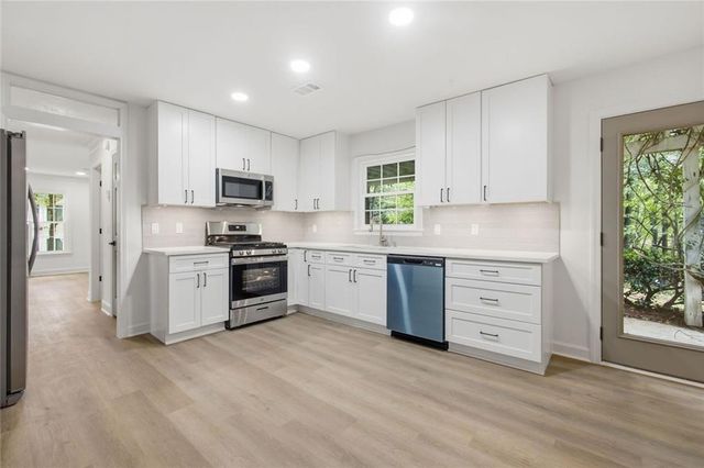 9380 Grace Lake Drive, Douglasville, GA 30135