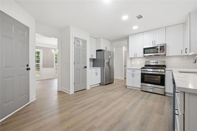9380 Grace Lake Drive, Douglasville, GA 30135