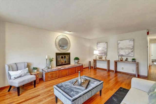 1058 Fleetwood Drive, San Jose, CA 95120