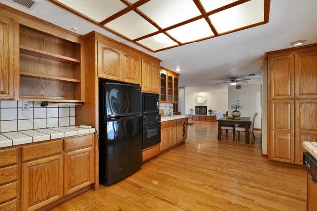 1058 Fleetwood Drive, San Jose, CA 95120