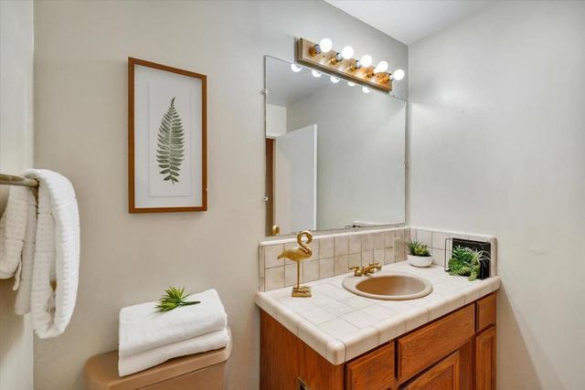 1058 Fleetwood Drive, San Jose, CA 95120
