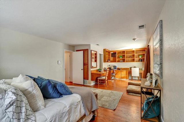1058 Fleetwood Drive, San Jose, CA 95120