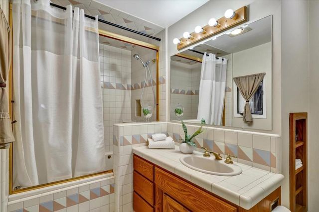 1058 Fleetwood Drive, San Jose, CA 95120