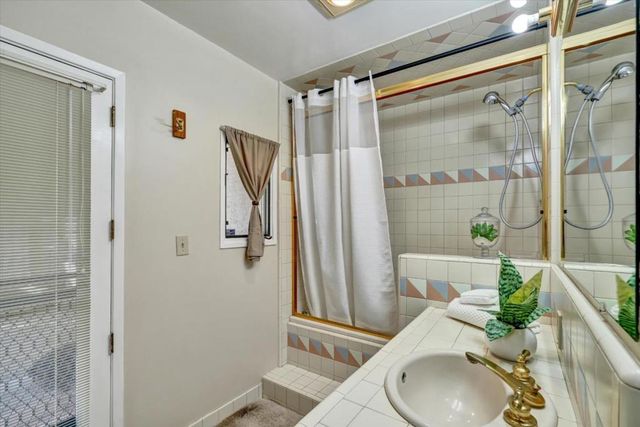 1058 Fleetwood Drive, San Jose, CA 95120