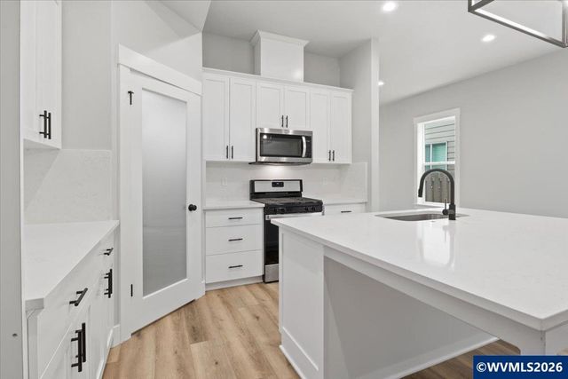 1026 Sassafras St, Independence, OR 97351