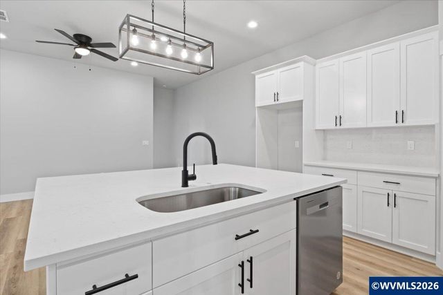 1026 Sassafras St, Independence, OR 97351