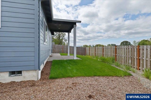 1026 Sassafras St, Independence, OR 97351