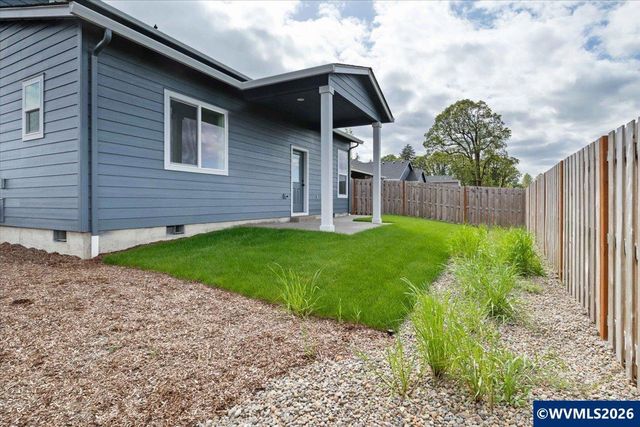 1026 Sassafras St, Independence, OR 97351