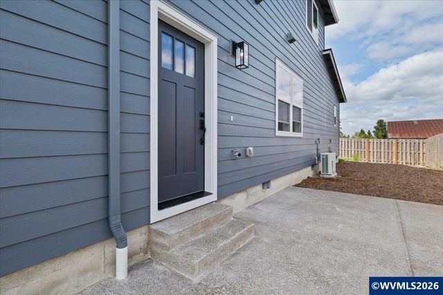 1026 Sassafras St, Independence, OR 97351