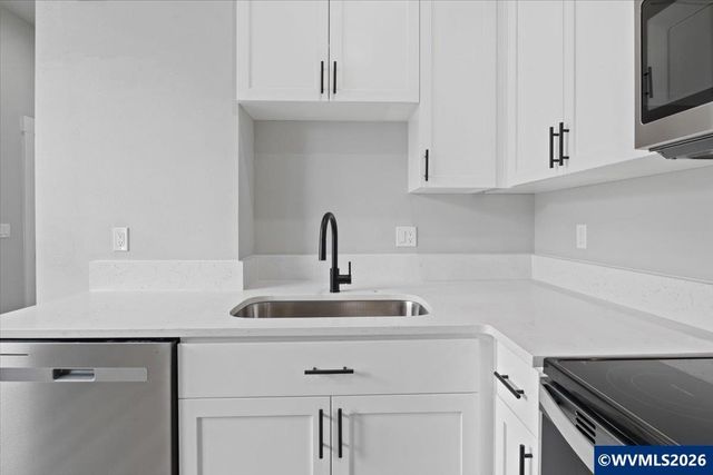 1026 Sassafras St, Independence, OR 97351