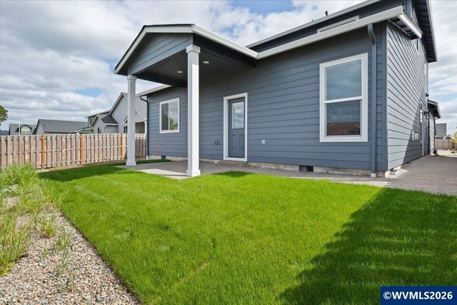 1026 Sassafras St, Independence, OR 97351