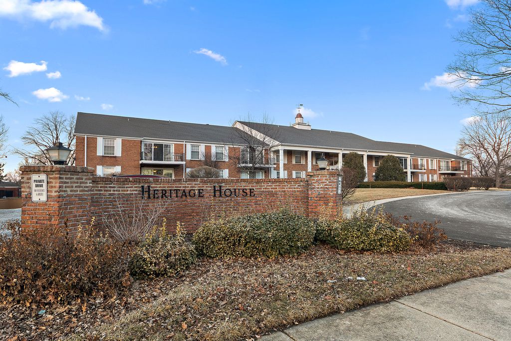 3001 Heritage Drive 106, Joliet, IL 60435