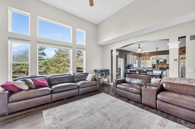 3196 Waldon Ridge Drive, Orion Twp, MI 48359