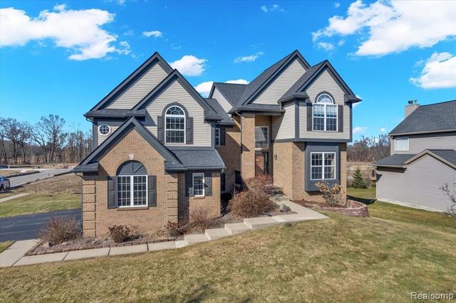 3196 Waldon Ridge Drive, Orion Twp, MI 48359