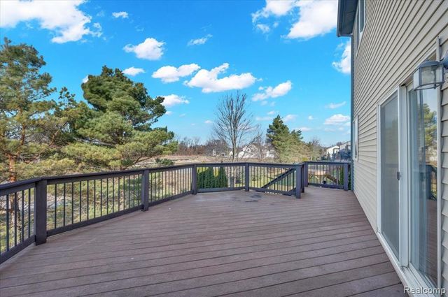 3196 Waldon Ridge Drive, Orion Twp, MI 48359