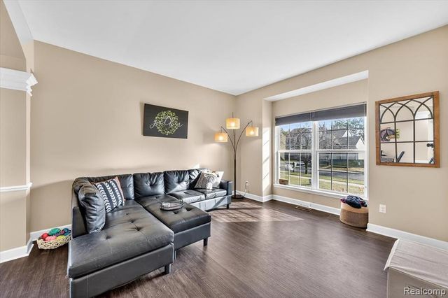 3196 Waldon Ridge Drive, Orion Twp, MI 48359