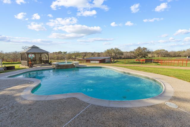 304 Scarlett Road, Weatherford, TX 76087