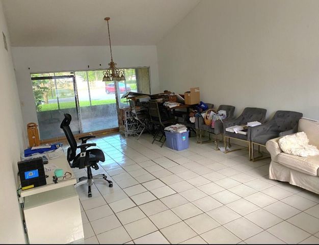 7323 W SUNRISE Boulevard 7323, Plantation, FL 33313