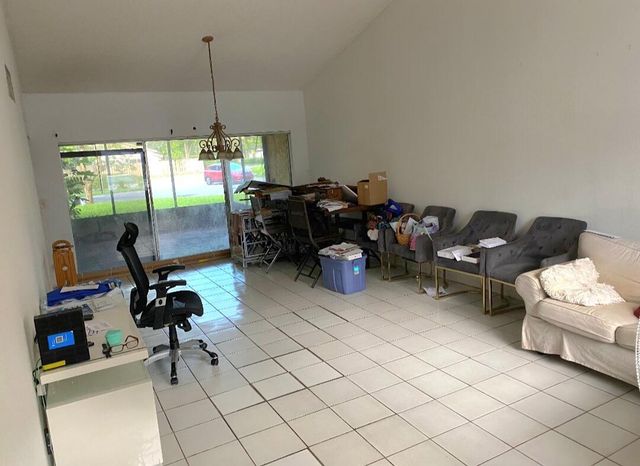 7323 W SUNRISE Boulevard 7323, Plantation, FL 33313