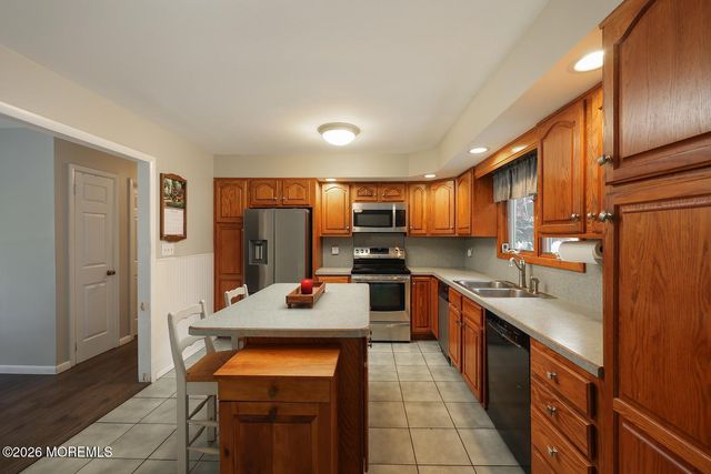 1325 12th Avenue, Toms River, NJ 08757