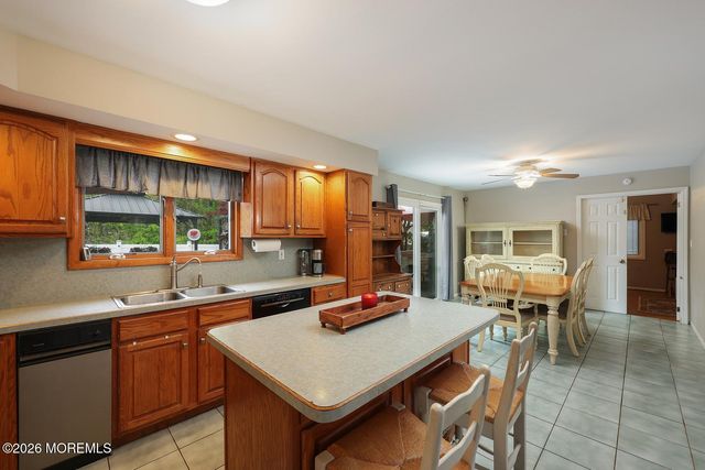 1325 12th Avenue, Toms River, NJ 08757