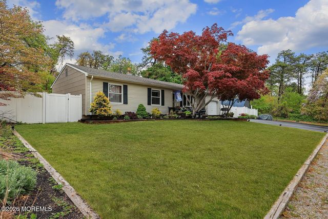 1325 12th Avenue, Toms River, NJ 08757